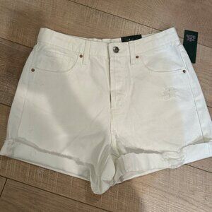 WILD FABLE WOMENS WHITE SHORTS NEW SIZE 6 HIGH RISE BERMUDA